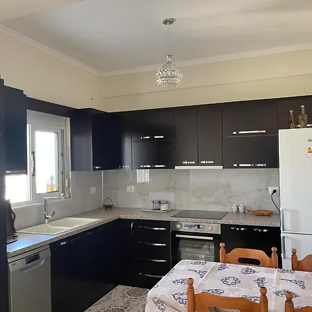 Gjirokastra Apartment アパート *